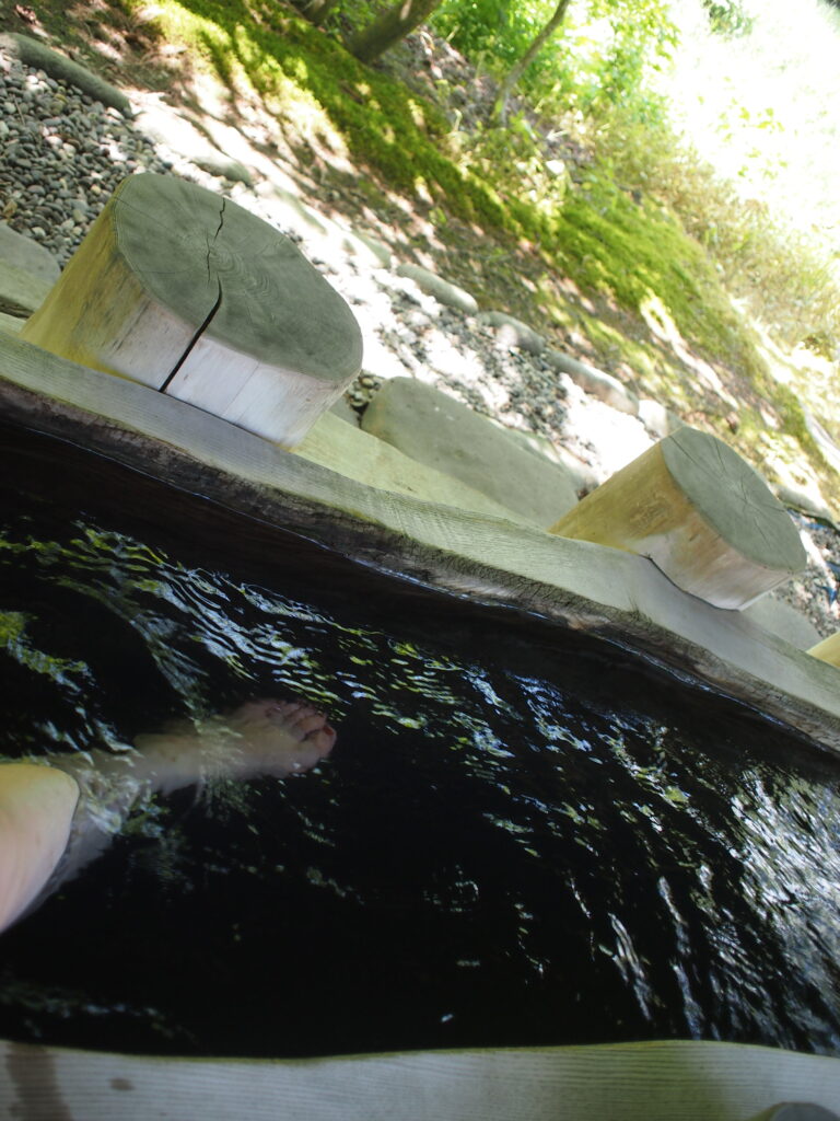 銀婚湯　足湯